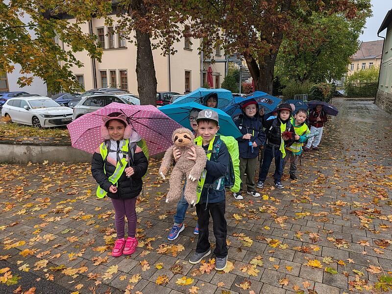 Die Erstkl&auml;sslerinnen und Erstkl&auml;ssler des Horts in M&uuml;nnerstadt haben gelernt, wie sie sich im Stra&szlig;enverkehr verhalten m&uuml;ssen.