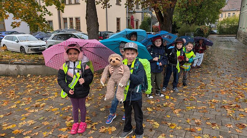 Die Erstkl&auml;sslerinnen und Erstkl&auml;ssler des Horts in M&uuml;nnerstadt haben gelernt, wie sie sich im Stra&szlig;enverkehr verhalten m&uuml;ssen.