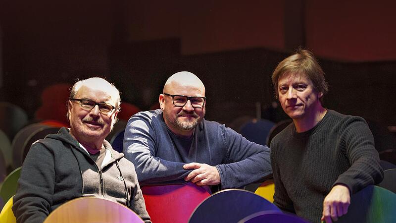 &bdquo;Kulturelle Daseinsvorsorge&ldquo;: die Vorsitzenden des Jungen Theaters Ulli Raab (links) und Robert H&uuml;bschmann (rechts) sowie der k&uuml;nstlerische Leiter Martin Borowski.Forchheim & Fr&auml;nkische Schweiz