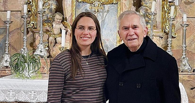 Die Künstler Susanne Heid und Jürgen Eichenlaub traten beim Adventskonzert in der Wallfahrtskirche St. Moritz auf. Die Künstler Susanne Heid und Jürgen Eichenlaub traten beim Adventskonzert in der Wallfahrtskirche St. Moritz auf.