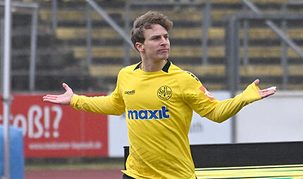 Sport Fu&szlig;ball Saison 2025 / 2026  Regionalliga Bayern  24. Spieltag  am Samstag 21.03.2026  Spielort  Bayreuth Hans-Walter-Wild-Stadion  Spielbeginn 14.00 h  SpVgg Bayreuth  gegen TSV Schwaben Augsburg   Halbzeitergebnis 1:0 Endstand 2:0 Maximilian Fesse