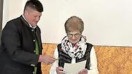 Christa Henkel wurde für ihre 40-jährige Mitgliedschaft mit der Ehrennadel in Gold gewürdigt.