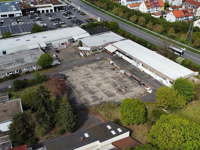 Das Metalluk-Gelände am Berliner Ring in Bamberg bietet eine Gewerbefläche in 1A-Lage. Das Metalluk-Gelände am Berliner Ring in Bamberg bietet eine Gewerbefläche in 1A-Lage.