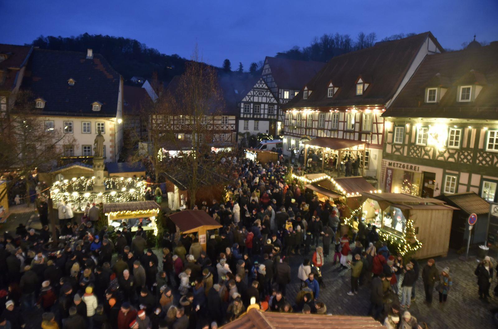 38. Königsberger Weihnachtsmarkt mit neuem Nikolaus