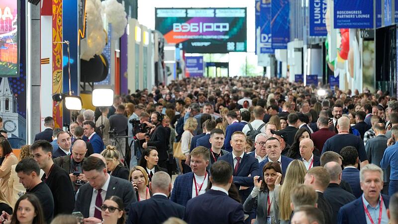 Internationales Wirtschaftsforum in St. Petersburg (SPIEF) Internationales Wirtschaftsforum in St. Petersburg (SPIEF)