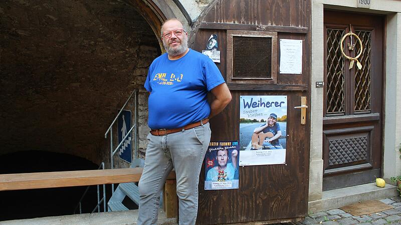 Noch zwei Vorstellungen, dann schließt Stefan Schiebel die Tore seines Kabarettkellers für immer. Noch zwei Vorstellungen, dann schließt Stefan Schiebel die Tore seines Kabarettkellers für immer.