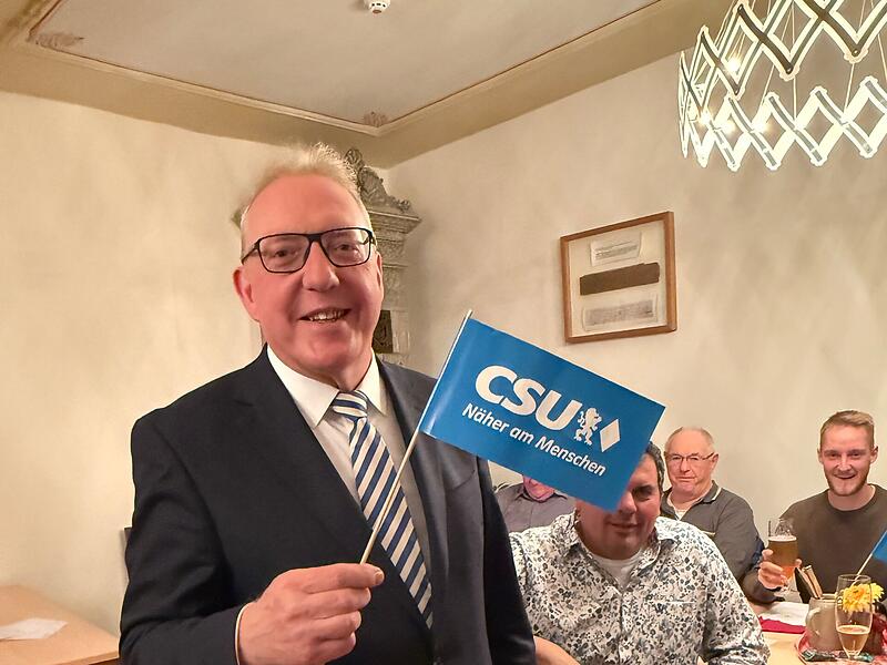 Mit 100 Prozent Zustimmung nominierte die CSU Neudrossenfeld Harald Hübner erneut zum Bürgermeisterkandidaten.