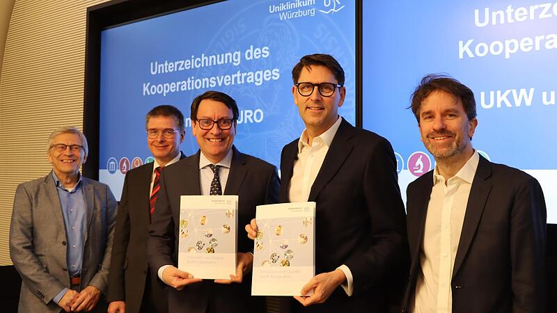 Das Universitätsklinikum Würzburg (UKW) und die Hescuro-Unternehmensgruppe haben am 20. Februar eine Kooperationsvereinbarung unterzeichnet, um die Versorgungsstrukturen in der Altersmedizin weiter auszubauen: (von links): Dr. Michael Strohm, Zent...