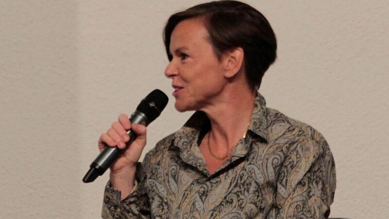 Antje R&aacute;vik Strubel  bei   ihrer Lesung  im Bamberger E-Werk