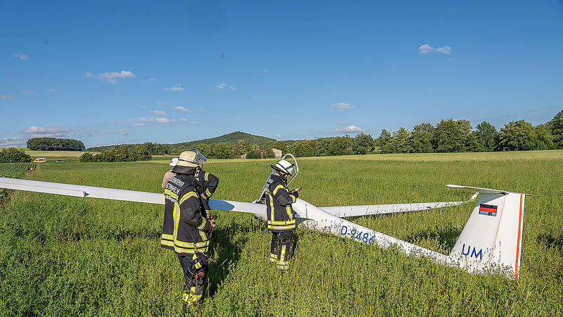 Dreifache Notlandung: Drei Segelflieger müssen zeitgleich neben der A73 notlanden Dreifache Notlandung: Drei Segelflieger müssen zeitgleich neben der A73 notlanden