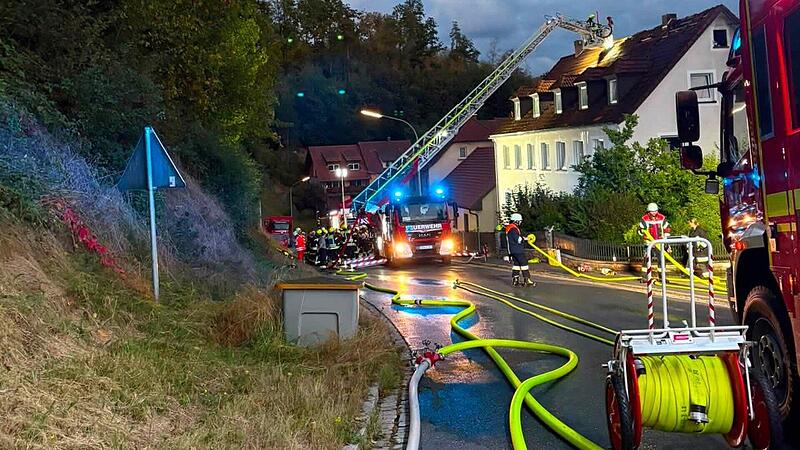 Verletzter bei Brand von Mehrfamilienhaus im Kreis Kulmbach