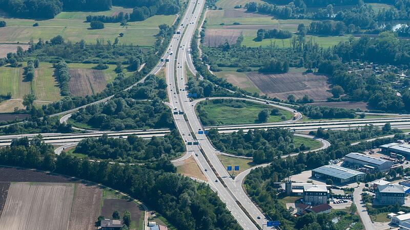 Autobahnkreuz A3 und A92 Autobahnkreuz A3 und A92
