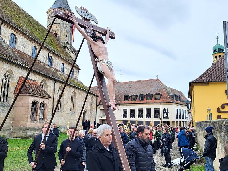 Die Karfreitagsprozession in Neunkirchen am Brand 2024Karfreitagsprozession 2024
