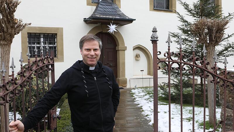 Verliebt, verheiratet, geschieden: Matthias Steffel lädt heute alle Paare in seinen Gottesdienst in Hallerndorf ein.Forchheim & Fränkische Schweiz Verliebt, verheiratet, geschieden: Matthias Steffel lädt heute alle Paare in seinen Gottesdienst in Hallerndorf ein.Forchheim & Fränkische Schweiz