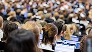Job, Kinder, Pflege: Zahl der Teilzeit-Studierenden geht zurück