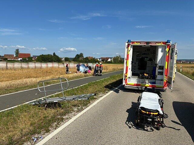 Unfall zwischen Langensendelbach und Igelsdorf: Biker in Feld geschleudert Unfall zwischen Langensendelbach und Igelsdorf: Biker in Feld geschleudert