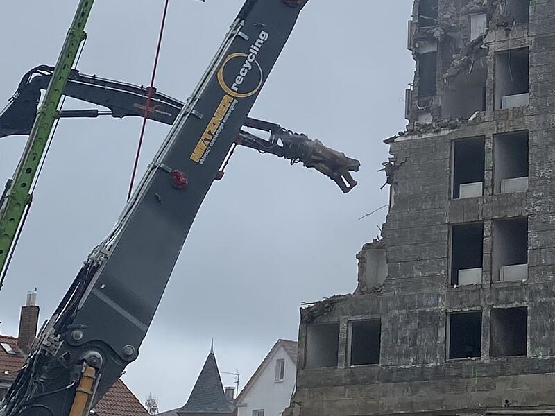 Die Bilder vom Abriss des Alfons-Goppel-Hauses Die Bilder vom Abriss des Alfons-Goppel-Hauses