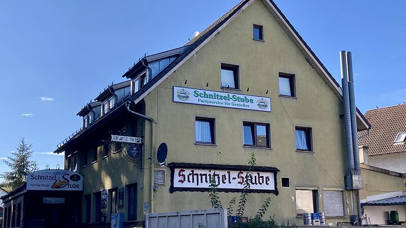Die Schnitzelstube in Triebsdorf (Gemeinde Ahorn, Landkreis Coburg) steht vor einer ungewissen Zukunft.