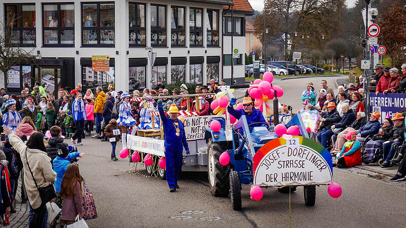Über noch mehr Brückenauer Zuggruppen wie diese würde sich der örtliche Karnevalsverein am Faschingsdienstag freuen. Auf dem Marktplatz wird auch in diesem Jahr wieder großer Andrang erwartet.