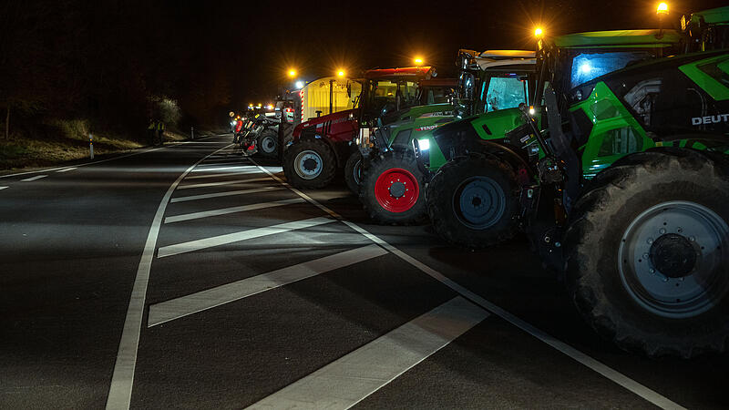 Bauernproteste - Straßenblockade Kreuz B303/B279