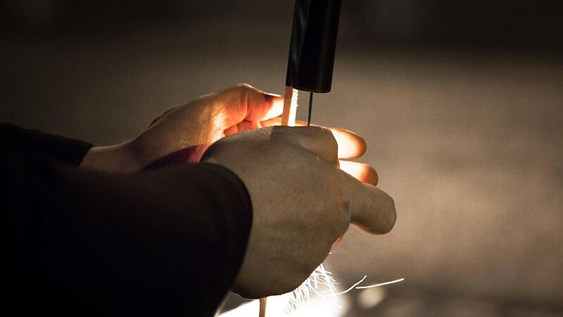 Beim Silvesterfeuerwerk kann es rasch zu schweren Verletzungen kommen. Beim Silvesterfeuerwerk kann es rasch zu schweren Verletzungen kommen.