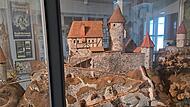 Ein Lebenswerk von Anton Nagel füllt nun im heutigen Heimatmuseum ein eigenes Zimmer und ist keine fiktive Darstellung, sondern basiert auf akribische Nachforschungen und Ausgrabungen und älteren Geschichtsquellen. Ein Lebenswerk von Anton Nagel füllt nun im heutigen Heimatmuseum ein eigenes Zimmer und ist keine fiktive Darstellung, sondern basiert auf akribische Nachforschungen und Ausgrabungen und älteren Geschichtsquellen.