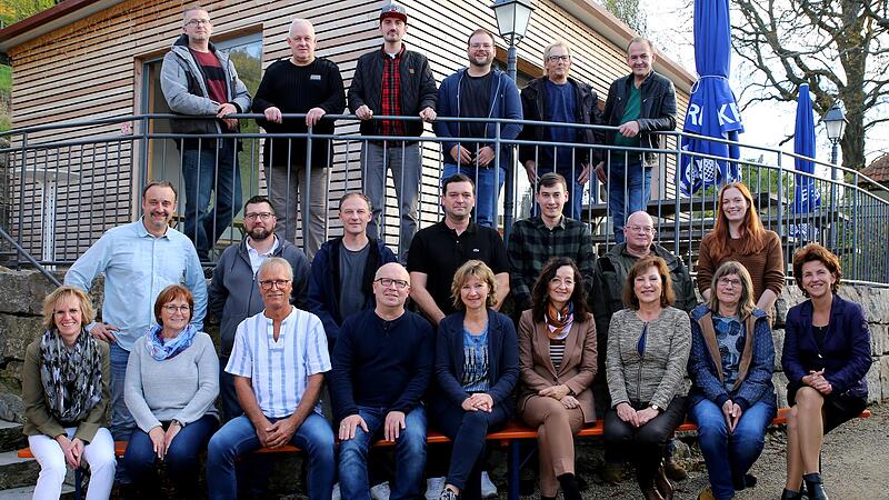 Bei der Jubilarfeier der Firma Kr&auml;uter Mix wurden zahlreiche Mitarbeiterinnen und Mitarbeiter f&uuml;r ihre lange Betriebszugeh&ouml;rigkeit geehrt.