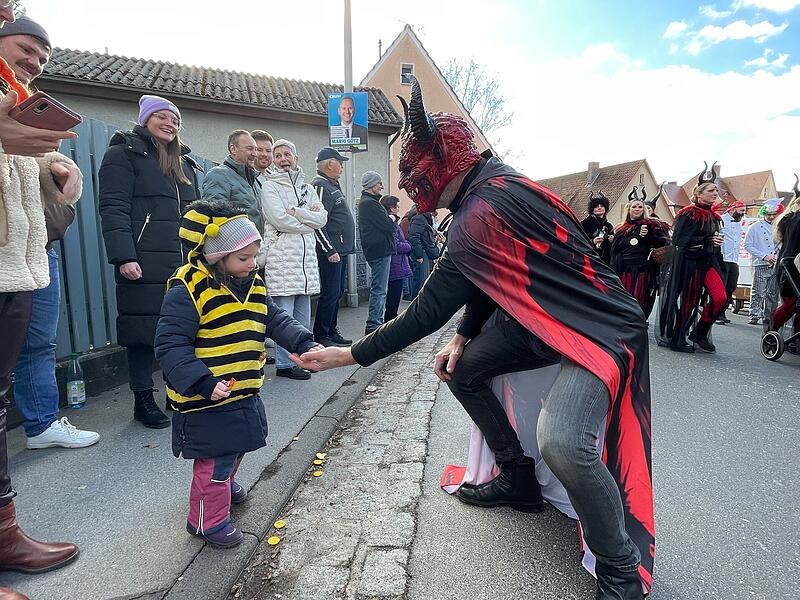 Faschingsumzug in Steinach am 15. Februar 2026Faschingsumzug in Steinach am 15. Februar 2026 Faschingsumzug in Steinach am 15. Februar 2026Faschingsumzug in Steinach am 15. Februar 2026