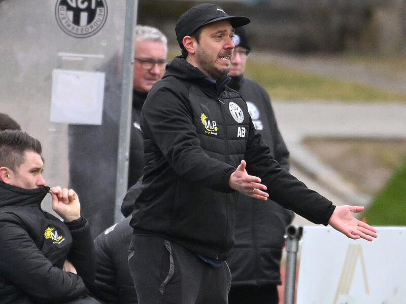 Der Neudrossenfelder Trainer Andreas Baumer.