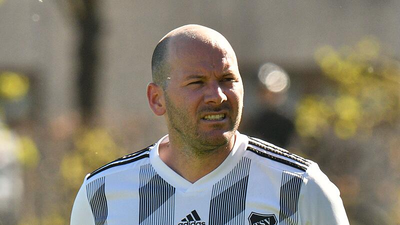 Christian Brandt, Trainer des TSV Steinberg, darf endlich mal wieder einen Dreier bejubeln.