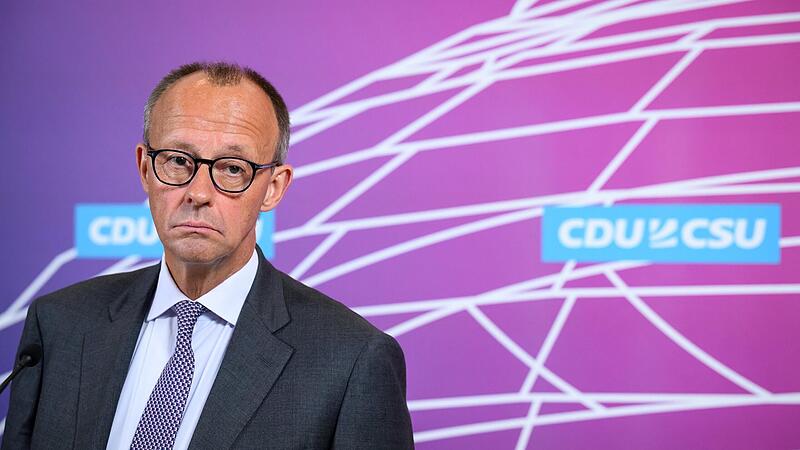 Friedrich Merz, Vorsitzender der CDU/CSU-Bundestagsfraktion, fordert eine Asylpolitik nach dem Vorbild D&auml;nemarks.