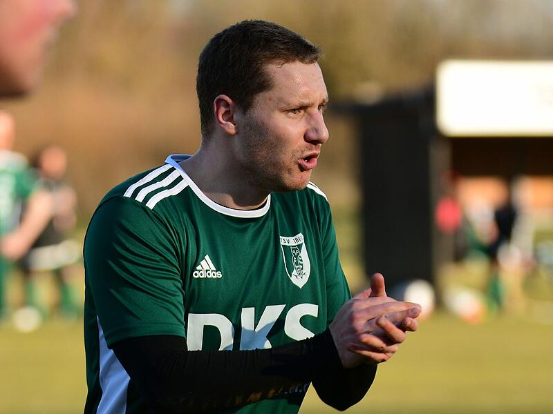 Adrian Kremer wird ab dem Sommer 2026 wieder im Trikot des TSV Marktzeuln auflaufen.