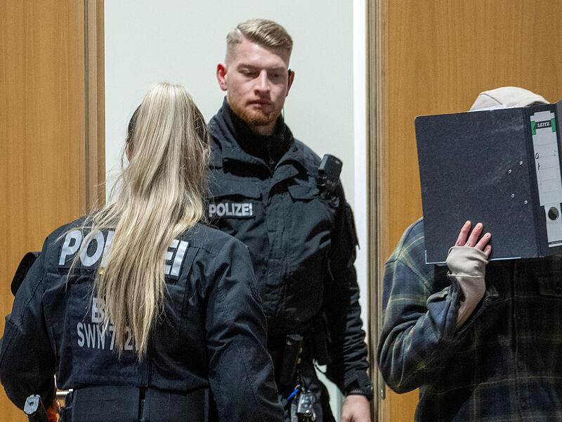 Prozess wegen mutma&szlig;licher Rachetat an dreifacher Mutter