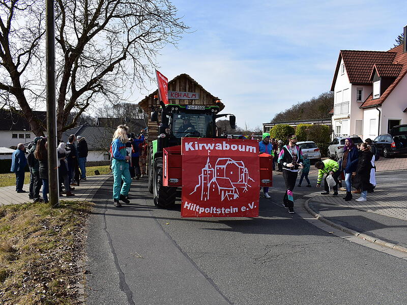 Viel los beim Hiltpoltsteiner Straßenfasching 2025 am FaschingsdienstagViel los beim Hiltpoltsteiner Straßenfasching 2025 am Faschingsdienstag Viel los beim Hiltpoltsteiner Straßenfasching 2025 am Faschingsdienstag