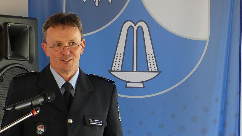 Im Rahmen der Feierstunde verabschiedete die Bundespolizei Oerlenbach den Leiter des Lehrbereiches des Bundespolizeiaus- und -fortbildungszentrums J&uuml;rgen Kreckel. Er wechselt auf eigenen Wunsch nach W&uuml;rzburg.