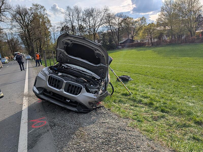 Unfall in Marktrodach: PKW touchiert LKW