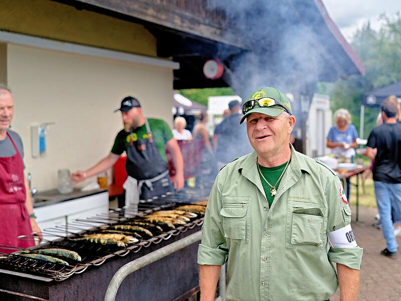 Fischkerwa in TrunstadtKulinarisches Highlight: Die Fischkerwa in Trunstadt
