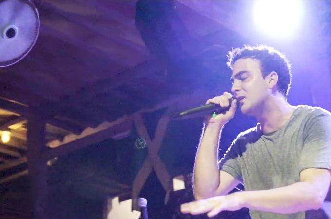 Sven Andrew bei einem Konzert in Indonesien.Forchheim & Fränkische Schweiz
