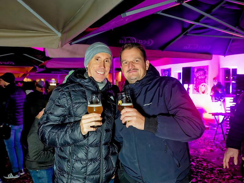 Viele Bambergerinnen und Bamberger feierten den Bockbieranstich im Bootshaus.