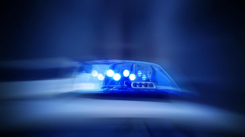 Am Mittwoch hat sich in Oberhaid im Landkreis Bamberg ein t&ouml;dlicher Unfall ereignet: Ein Bauarbeiter ist von einem Betonbrocken erschlagen worden.