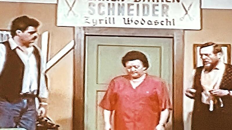 Für die Besucher der Vorführung gab es ein Wiedersehen auf der Leinwand mit den Akteuren (von links) Ralf Kaufmann, Elisabeth Unsleber (&dagger;) und Gisbert Stöber.