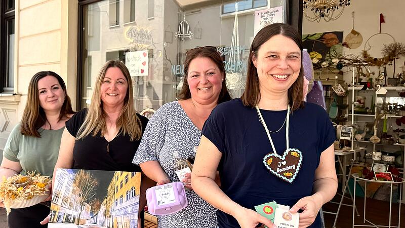 F&uuml;nf kreative K&ouml;pfe schmei&szlig;en das &bdquo;Allerliebst&ldquo; in Bamberg, wo es allerlei Handgemachtes gibt. An Liebe zum Detail mangelt es hier nicht, das einzige Manko: Durch seine bescheidene Lage in einer Seitengasse wird das L&auml;dchen h&auml;ufig &uuml;bersehen ( v. links n. rechts: Christina Geringer, Jutta Sonntag, Elisabeth Haust-Gottschlich, Luise Holl).