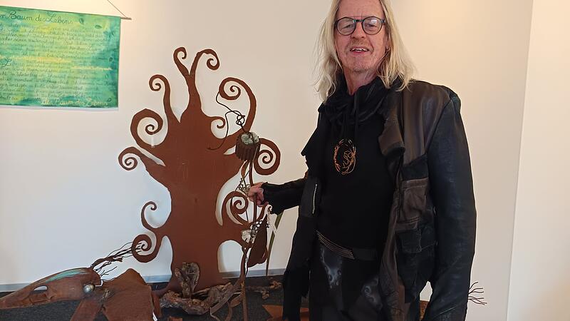 Wenn st&auml;hlerne Skulpturen rostig bl&uuml;hen, ist Thomas Limmer nicht weit. Nun sind seine Werke in Lichtenfels zu sehen.