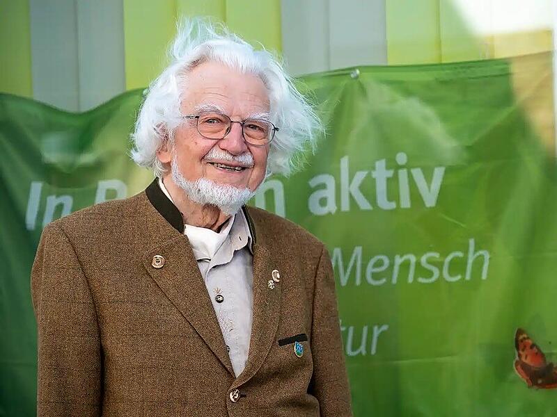 Portait Dr. Friedrich Oehme | Ehrenzeichen des Bayerischen Ministerpr&auml;sidenten