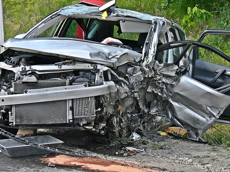 Ein schwerer Verkehrsunfall hat sich auf der Bundesstraße B 279 bei Großeibstadt ereignet.