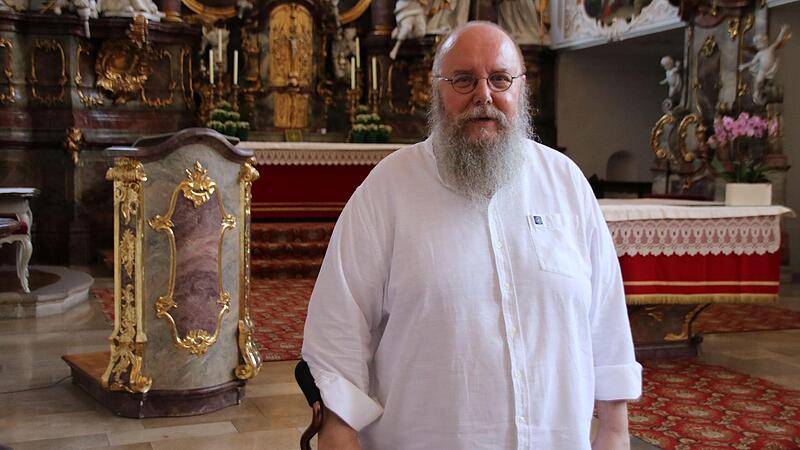 Pater Jakob Olschewski ist jetzt Rector Ecclesiae der Klosterkirche und Prior des Konventes St. Michael. Pater Jakob Olschewski ist jetzt Rector Ecclesiae der Klosterkirche und Prior des Konventes St. Michael.