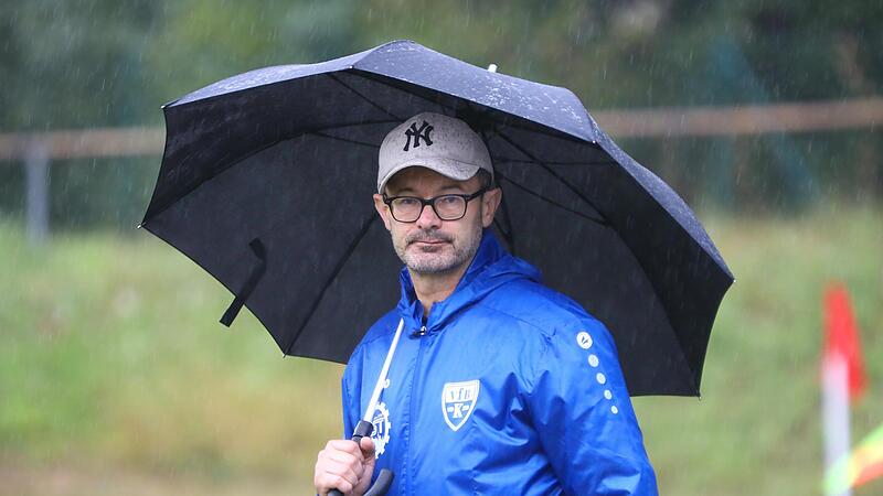 Im Regen stehen gelassen: Matthias Nagel ist nicht mehr Trainer des TSV Neudrossenfeld II