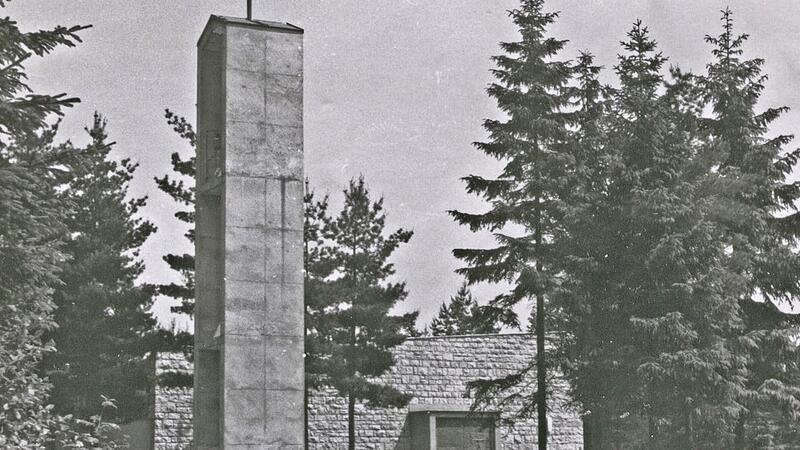 Die Kirche Mannsflur bei der Einweihung am 2. Advent 1960.