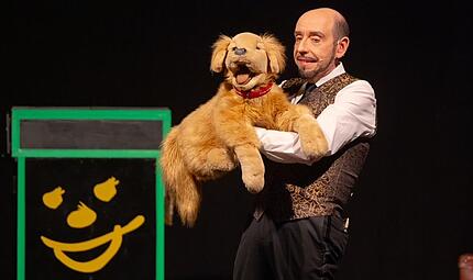 Hund Oskar zusammen mit Marcelini.