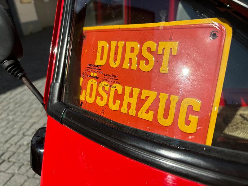Der Haupteinsatzzweck der Piaggio Ape der Brauerei Hebendanz ist kein Geheimnis: Sie transportiert bevorzugt Getr&auml;nke.